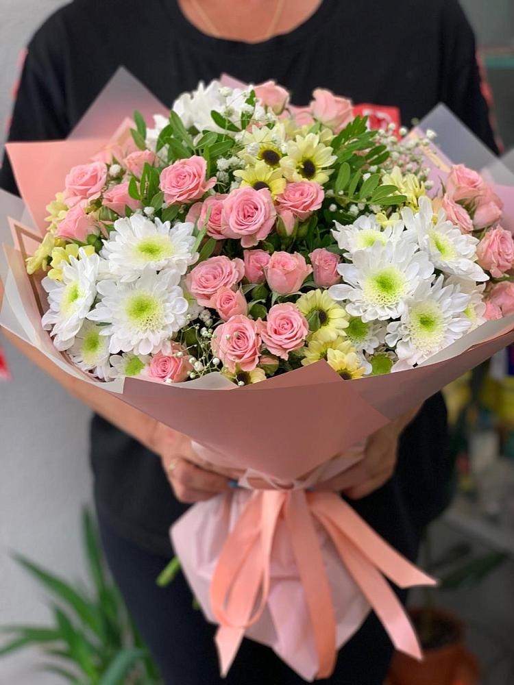 Букет цветов из: Розы и Хризантемы в Приупский