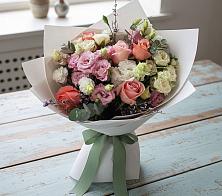 Букет цветов из:  Розы, Лизиантусы и Гвоздики в Приупский