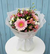 Букет цветов из:  Герберы, Альстромерии и Лизиантусы #REPLACE_PRED# Приупский