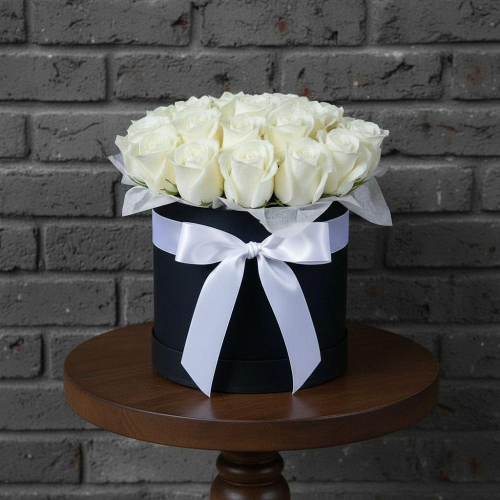 Цветочная композиция из Розы в шляпной коробке в Приупский