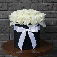 Цветочная композиция из Розы в шляпной коробке в Приупский